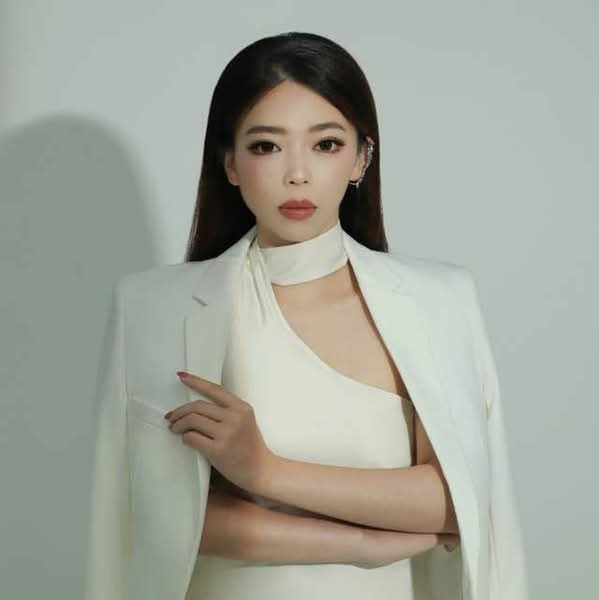 Wennie Ho