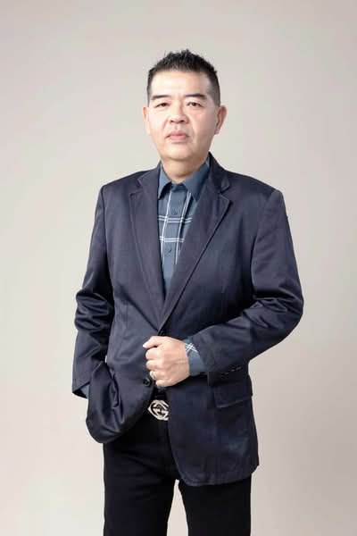 K C Ang