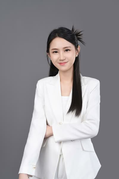Catherine Lee