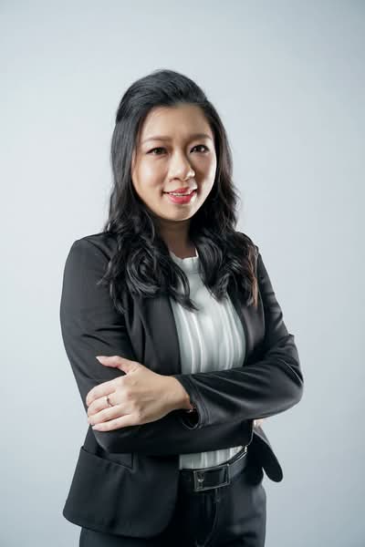 Elena Yong