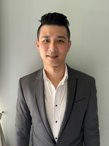 Ron Tan