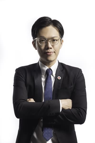 Jesper Low