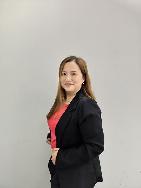 Ms Lee kah Hooi