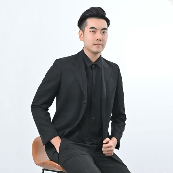 Dyron Yong