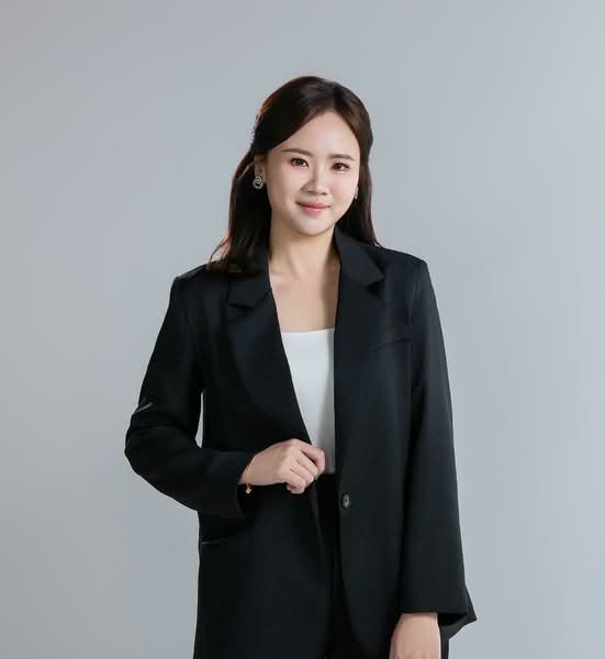 Elyn Tay