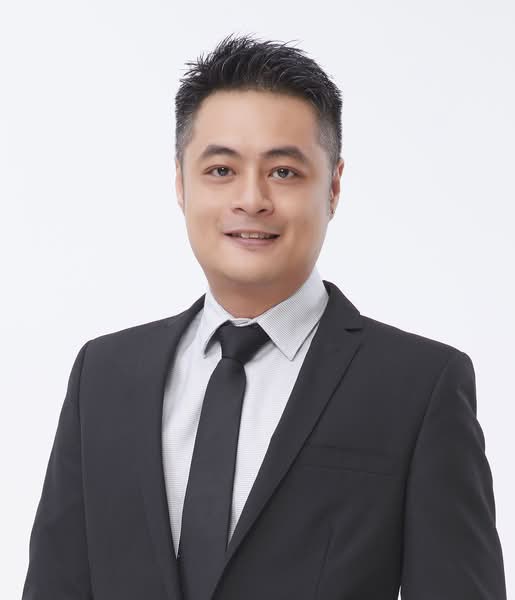 Julian Tong