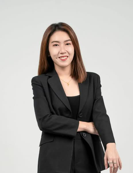 Eunice Wang