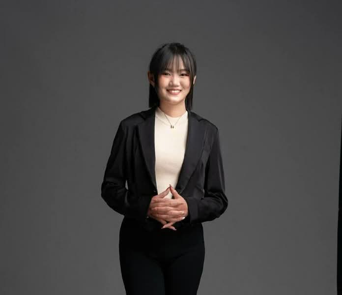 Eve Tay