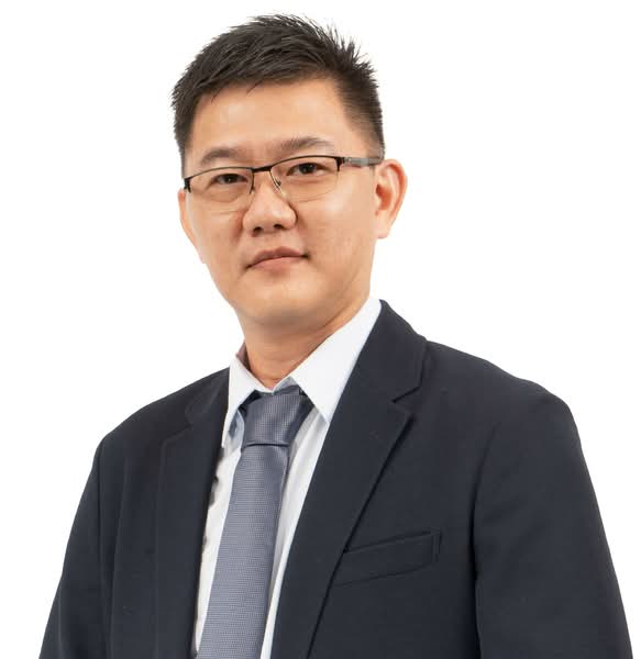 SEAN TAN