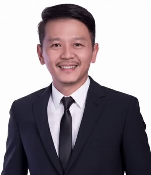 Au Yong