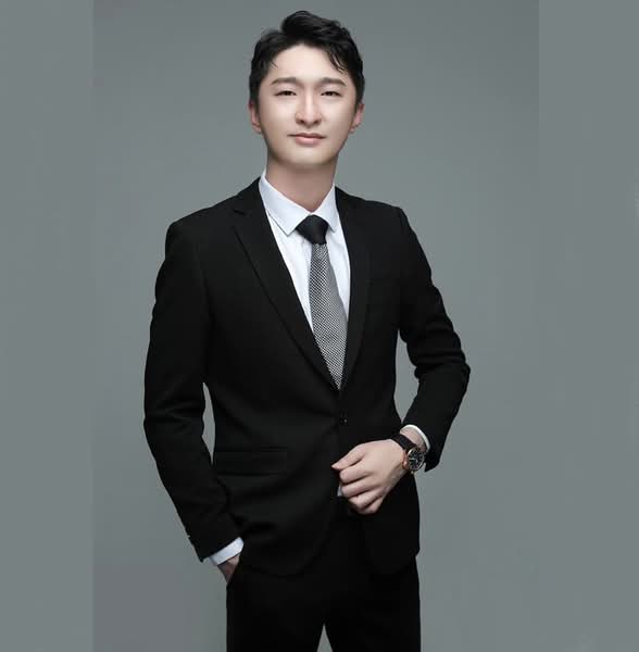 Earon Chong