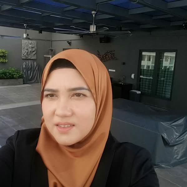 Azean Wahab