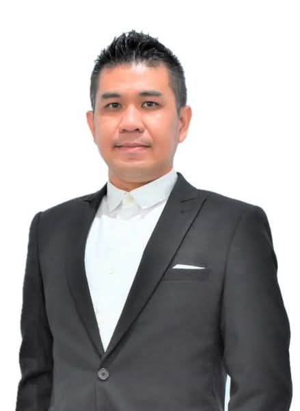 Sky Lee
