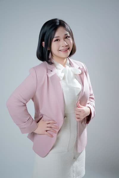 Chloe Ang