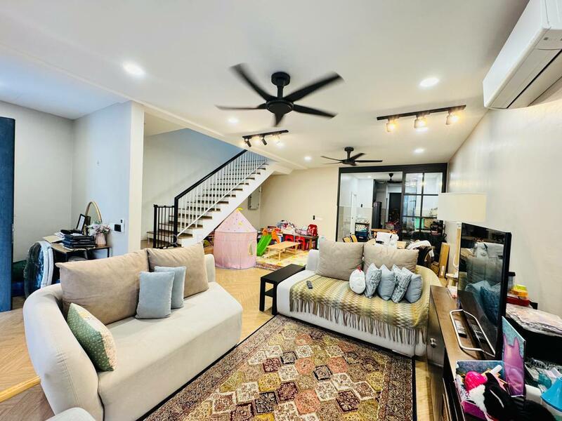 Elmina Green Three - 4