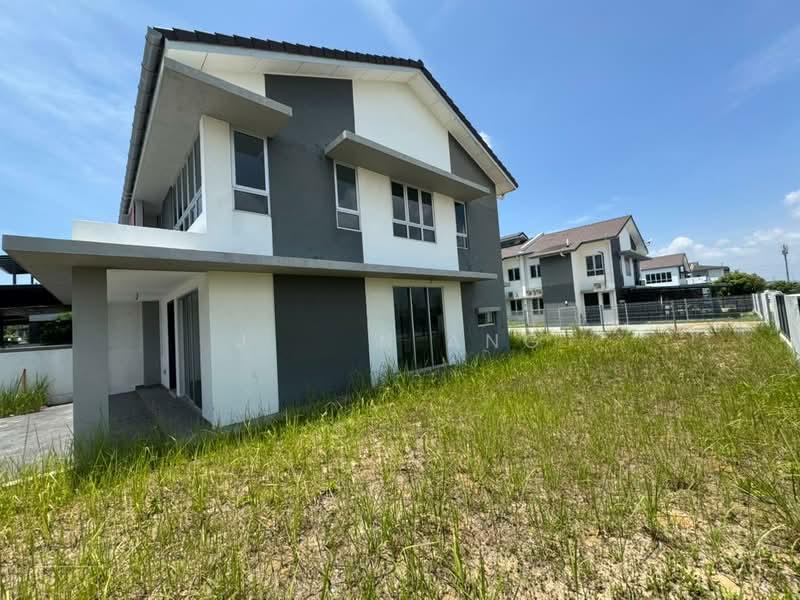 Bandar Bukit Raja : Lumira - 4
