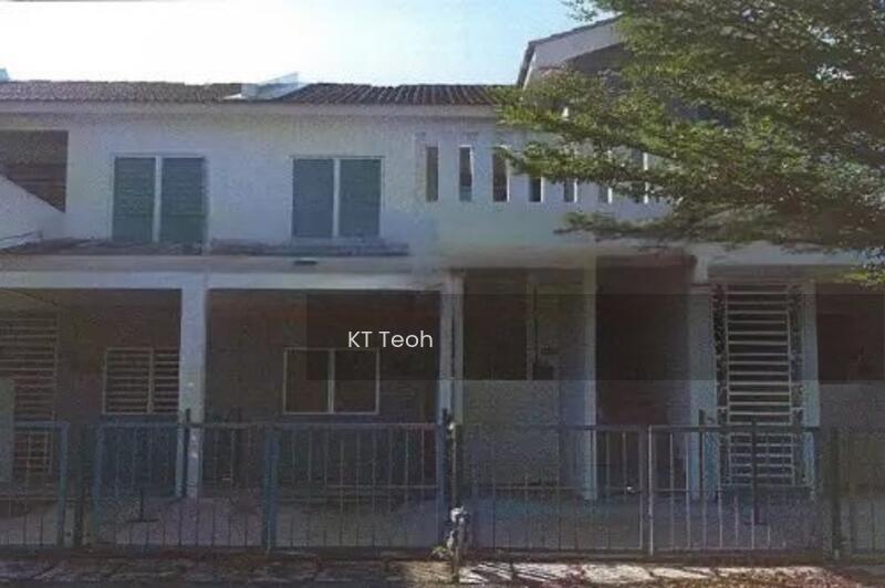 Below Market Value; Upper Unit Townhouse @ Taman Kledang, Sungai Siput - 4