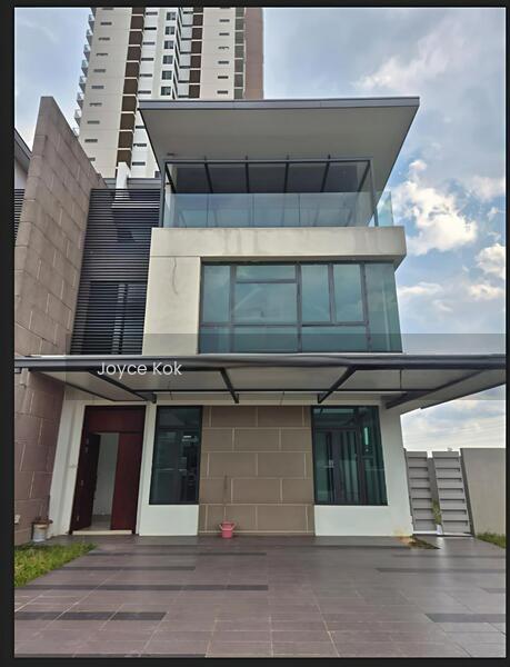 Marvelane Homes by the Lake @ Putra Heights - 2