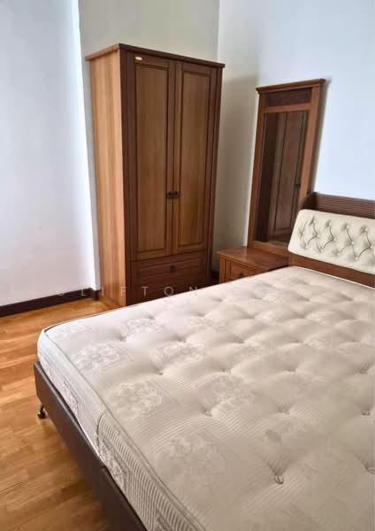 Gurney Park Condominium - 5