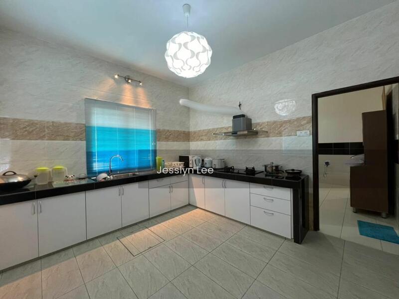 Bandar Tasik Kesuma - 4