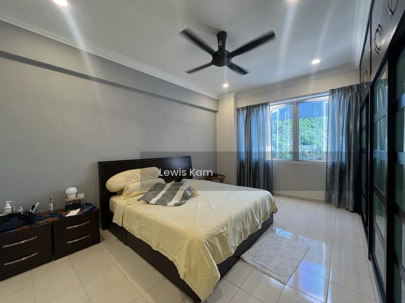 Straits Regency - 2