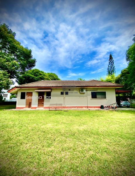 A CORNER Single-Storey Bungalow on Jalan Bunga Kaca Piring in Tanjung Bungah. - 2