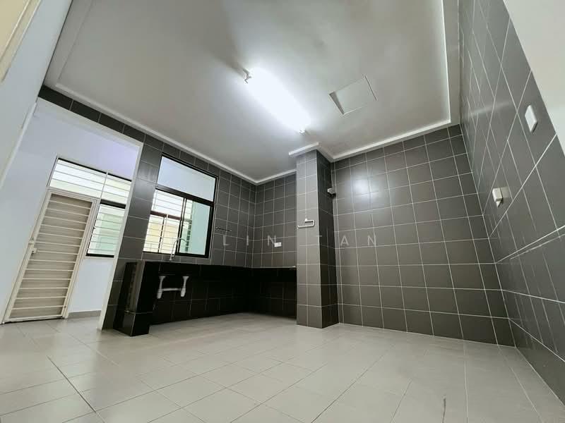 Fuego, Bandar Bukit Raja - 5