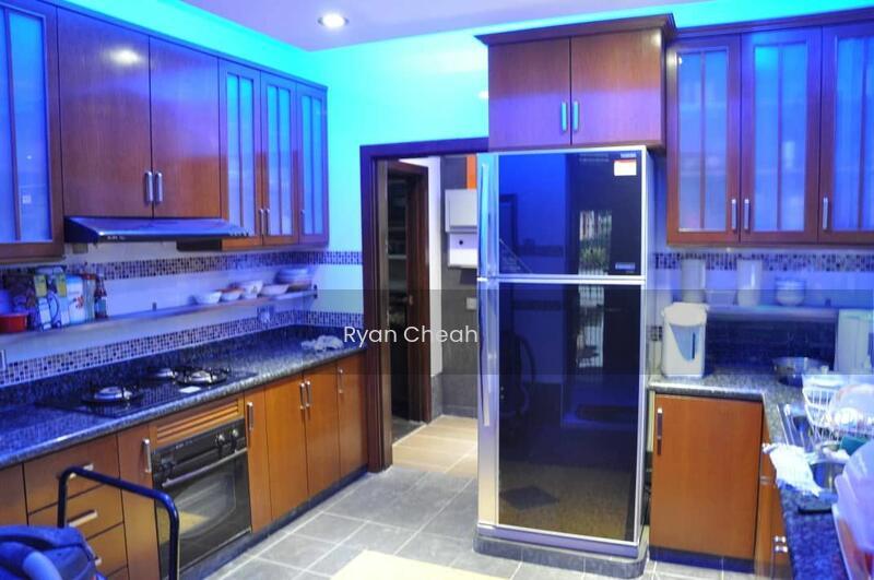 Bungalow at Sungai Buloh - 4