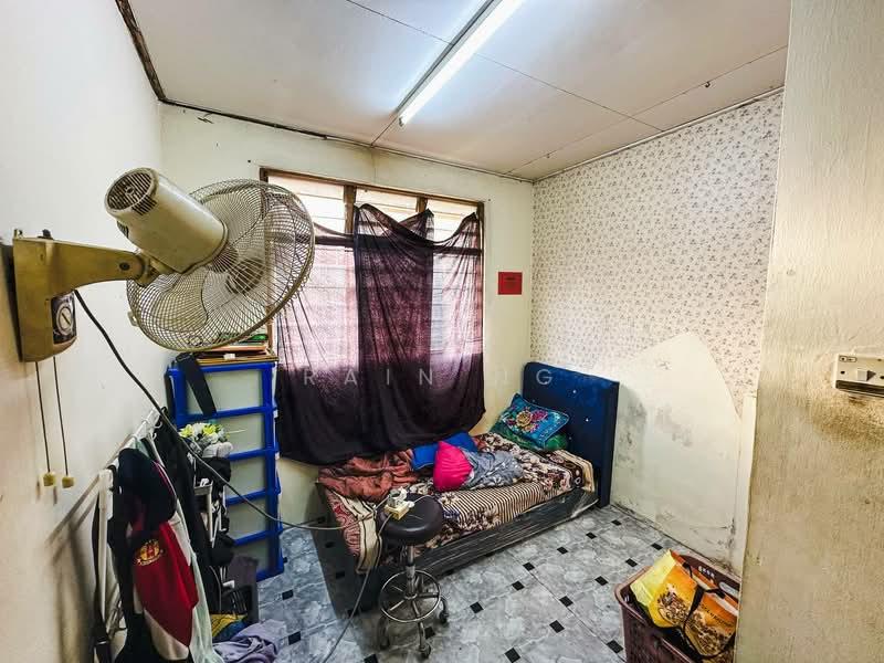 Jalan Cemara, Bandar Putra Kulai - Double Storey Medium Low Cost (Corner Lot) - 4