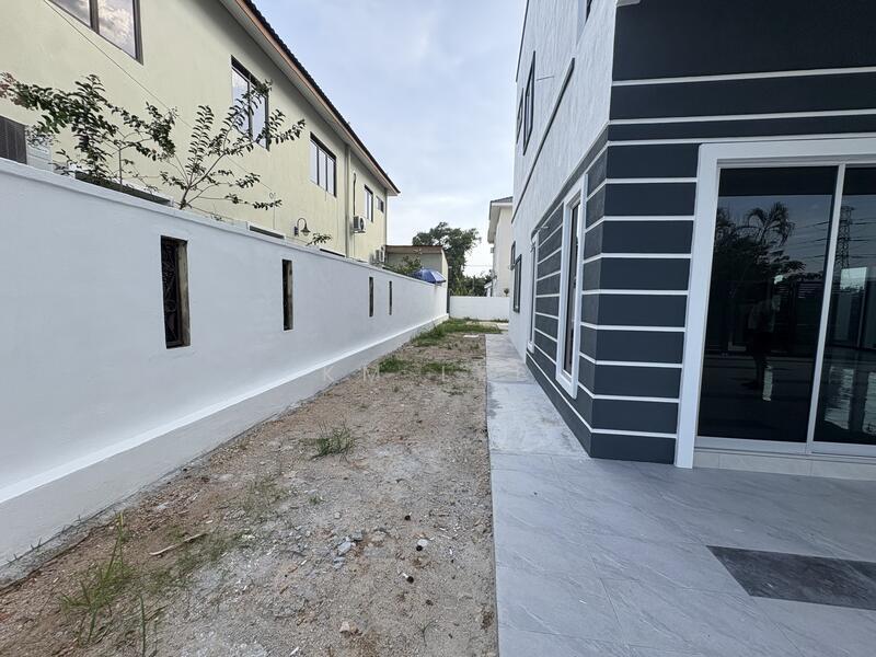 TAMAN PENGKALAN UTAMA - 2