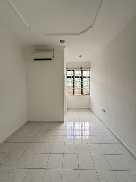 Taman Desa Cemerlang - 3