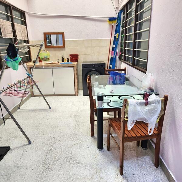 1 Storey Terrace At Sungai Nibong Freehold Renovated - 2