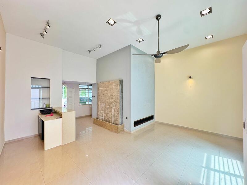 Bukit Dumbar Villa 3132sqft 3.5 Storey TOWNHOUSE Guarded Jelutong - 1