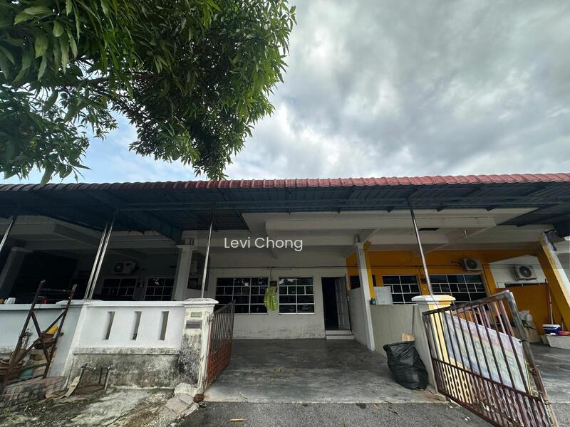 Terrace house at Mambang Diawan - 1