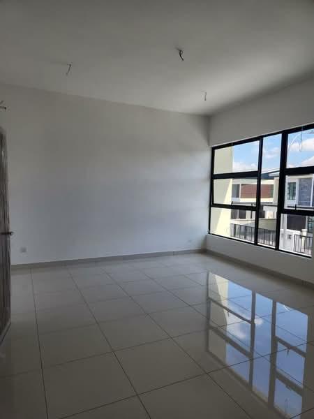 TAMAN IMPIAN EMAS (HONEYDALE RESIDENCE) - 3