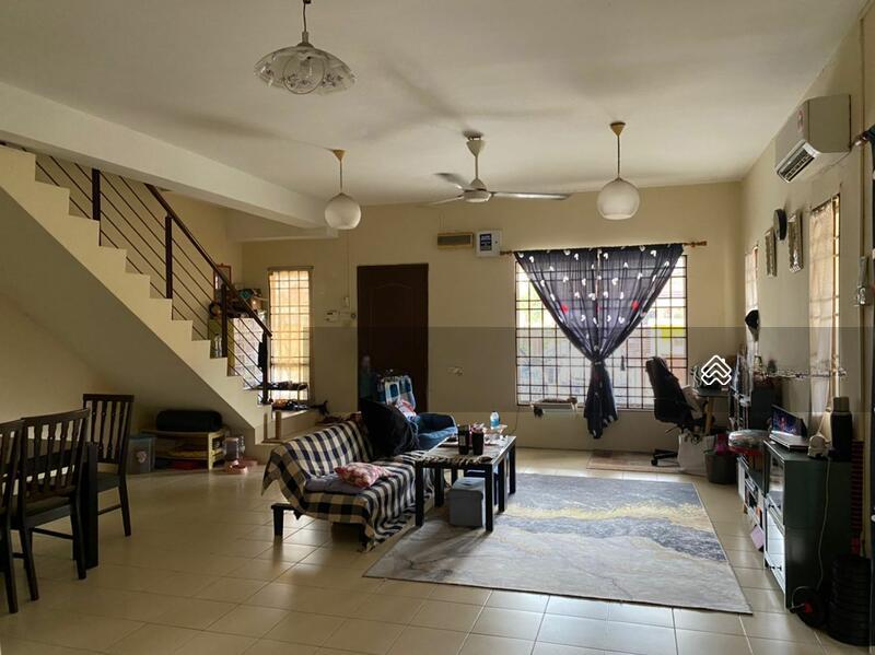 Semi-D house at Setia Alam - 1