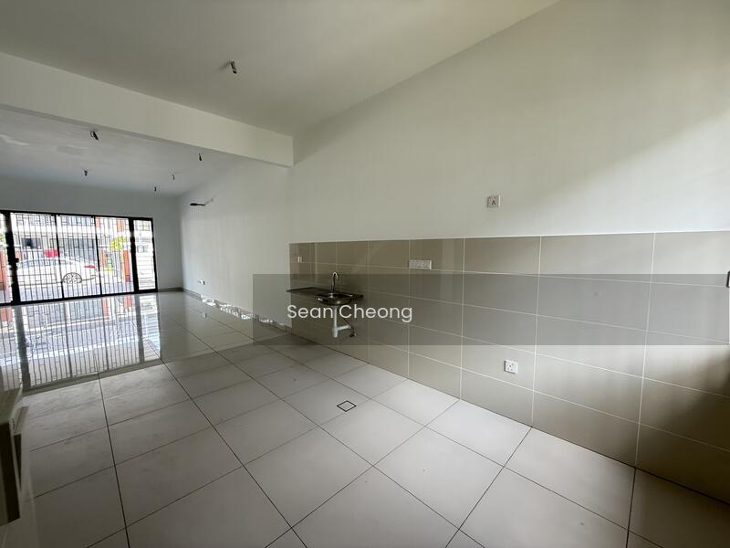 Elmina Green Six - 5