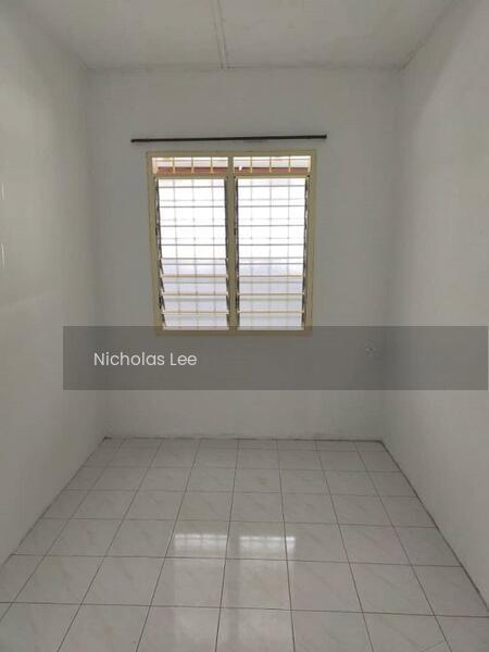 Single Storey House at Pengkalan - 5