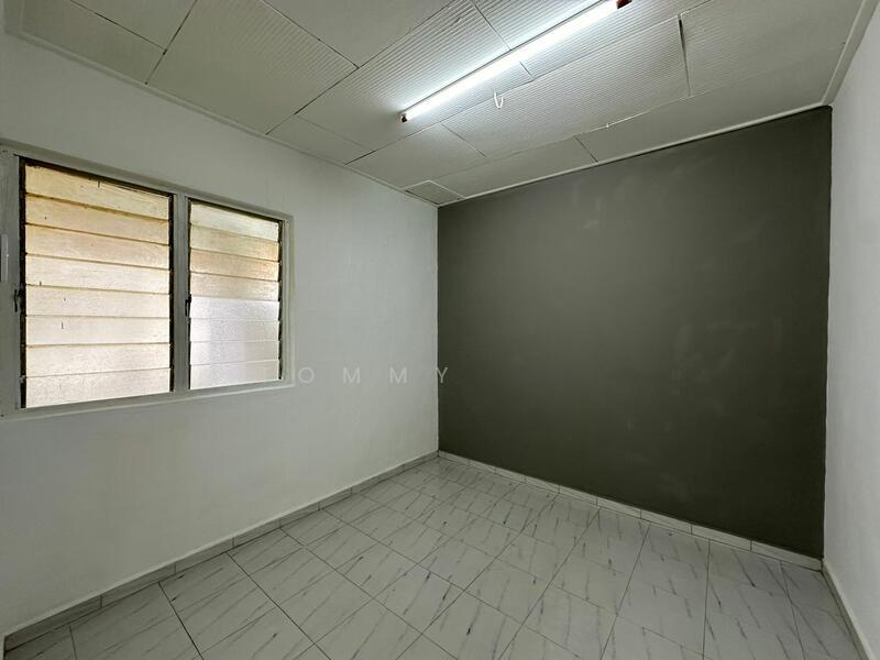 Taman Ungku Tun Aminah Tamans Ungkus Tun Aminahs - 3