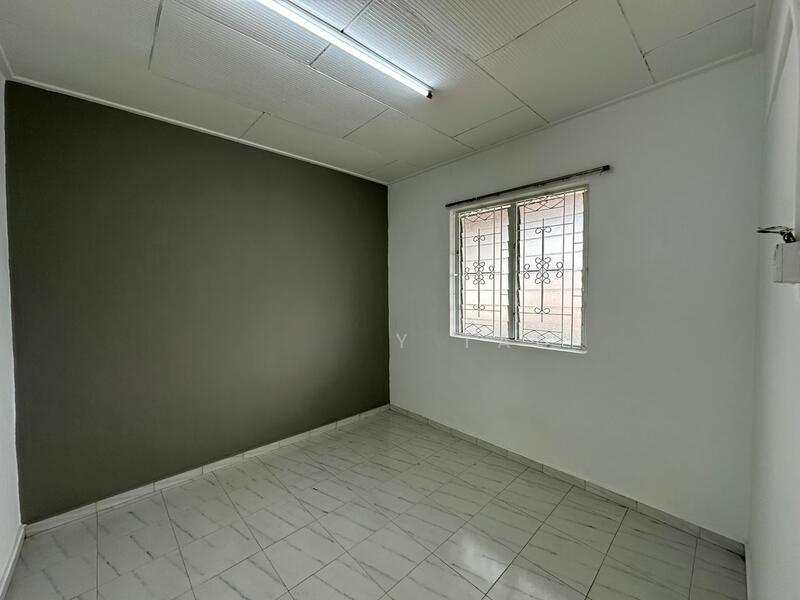 Taman Ungku Tun Aminah Tamans Ungkus Tun Aminahs - 2