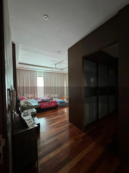 Semi-Detached House at Usj 17 - 4