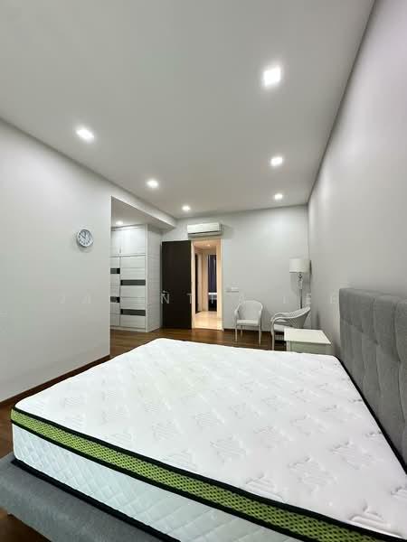 The Light Collection IV - 5