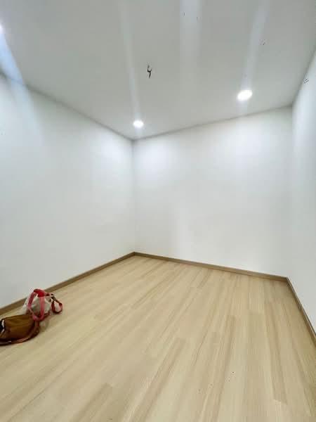 Taman Sri Putri - 5