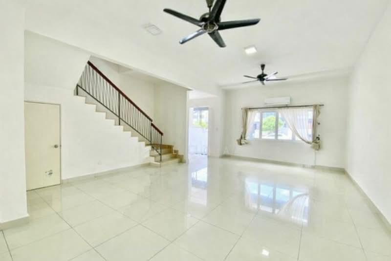 Laurel @ Laman View - 4