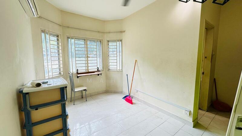Puteri Bayu Apartment - 4