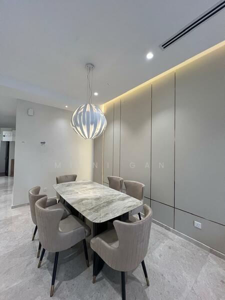 The Manor - 5