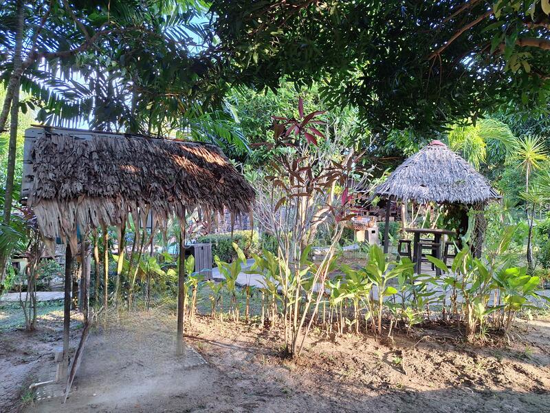 Sedili Besar - 3