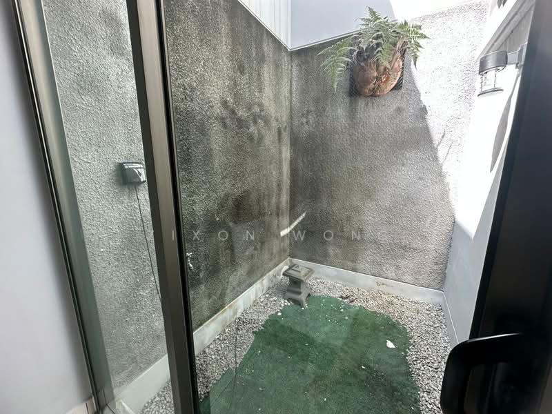 2 storey cluster unblk view ~Casania @ Taman Sutera Utama - 3