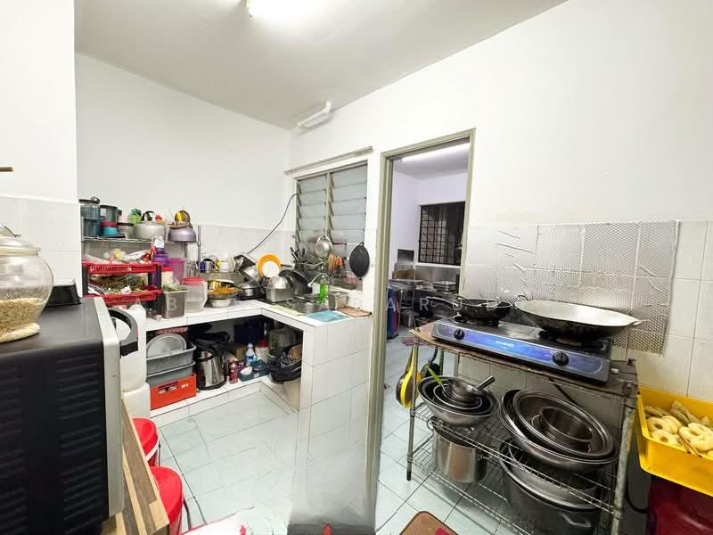 Gurney Heights - 3