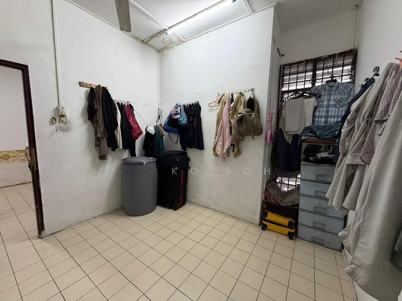 Johor Jaya Jalan Teratai - 5